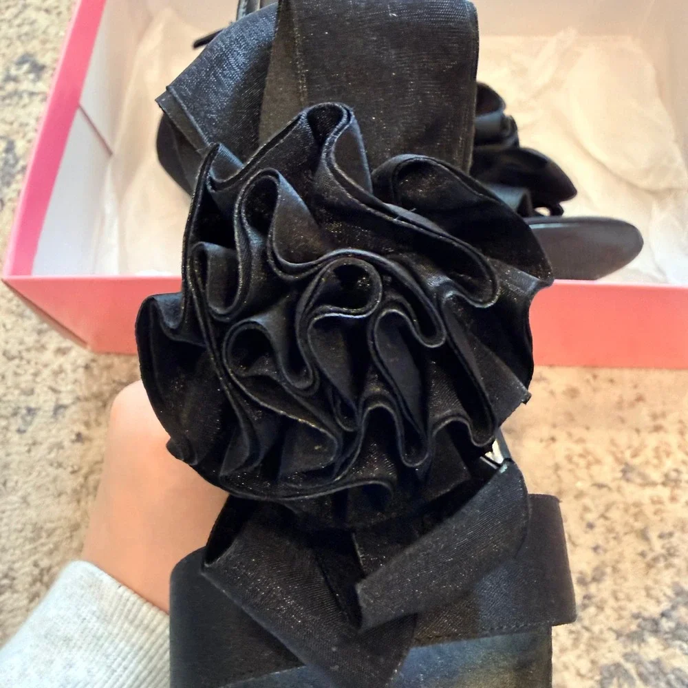 Touch of Nina Black Luster Satin Ruffle Rosette Stiletto Heels 8.5 M